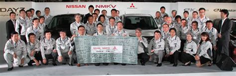 nissan mitsubishi motors  nmkv commemorates    ceremony    minicar