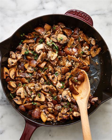 absolutely delicious ways  cook  mushrooms holiday recipes