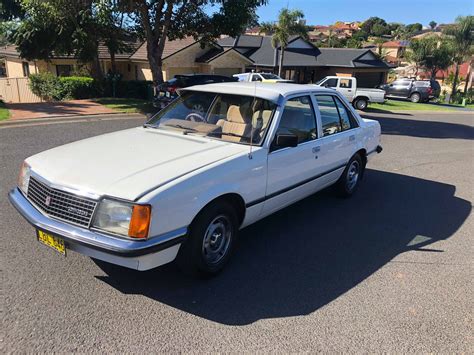 holden commodore vc sl sedan jcm  cars