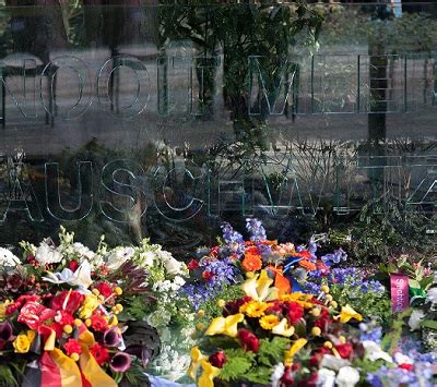 nationale holocaust herdenking nederlands auschwitz comite