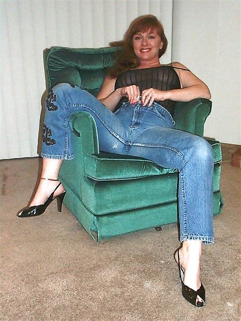 Sexy Thick Redhead Milf In Jeans 8 Pics Xhamster