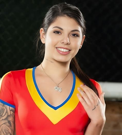 Gina Valentina Actress Wiki Age Ethnicity Net Worth Photos And More