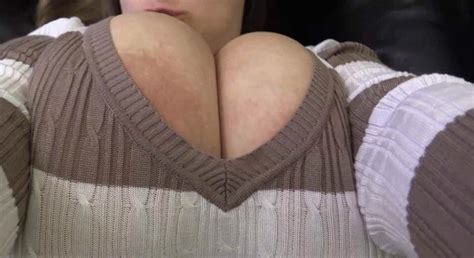 thot wants me to titty fuck her with her sweater on