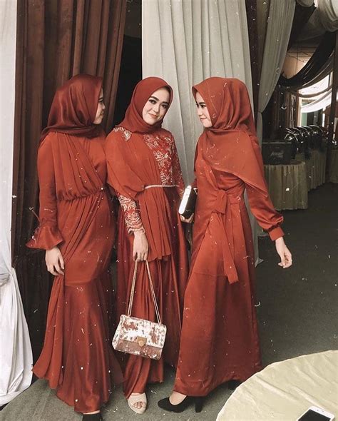 Dress Gaun Bridesmaids Hijab On Instagram “inspired By Renaandari