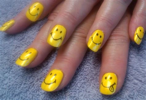 dont worry be happy nail art gallery