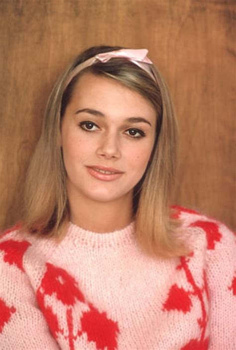 35 beautiful photos of peggy lipton in the 1960s and 70s