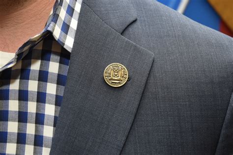 custom lapel pins    brand  business designbump