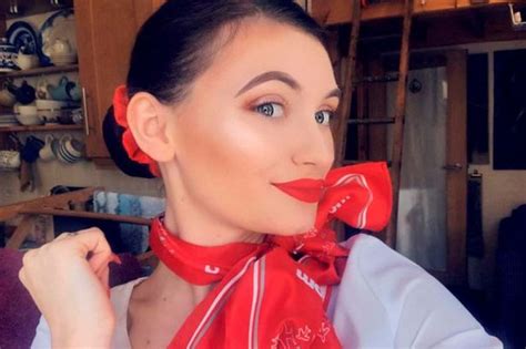 Jet2 Air Hostess Quits Job For Onlyfans And Now Rakes In £25k A Month