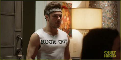 Zac Efron Rock Out Outfit