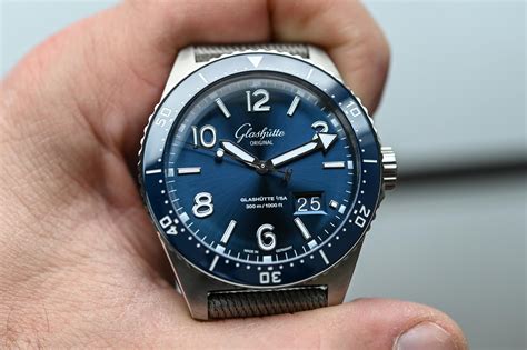 glashütte original seaq panorama date dive watch review specs and price