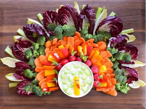 Turkey Veggie Tray For A Healthy Thanksgiving