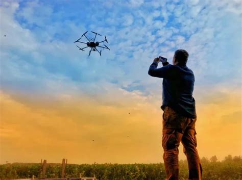 drone helps ukraine destroy   russian equipment