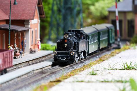 5 Reasons Why You Should Give Adult Train Sets As Ts