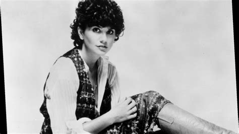 40 Years Of Mad Love In Praise Of Linda Ronstadt S Forgotten New