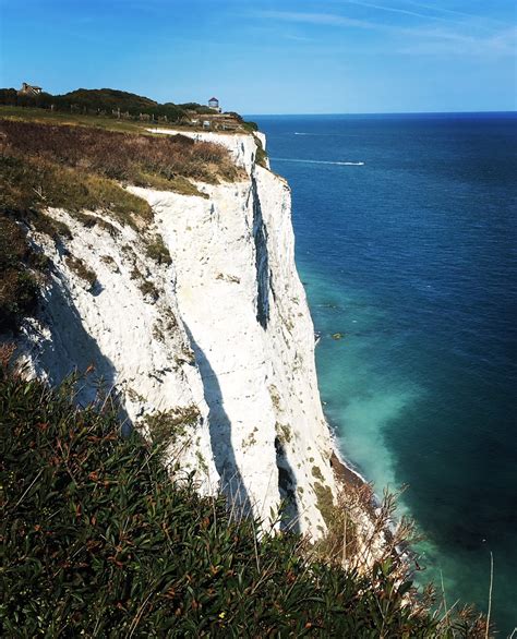 brits   usa blue skies   white cliffs  dover