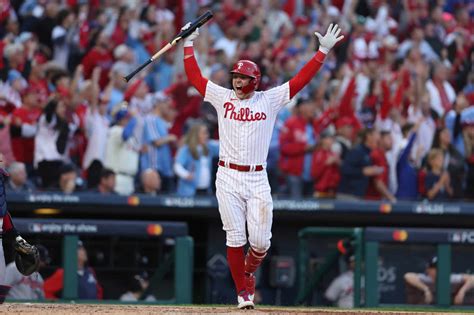 Rhys Hoskins Tops List Of Many Who Found Redemption In Phillies Win