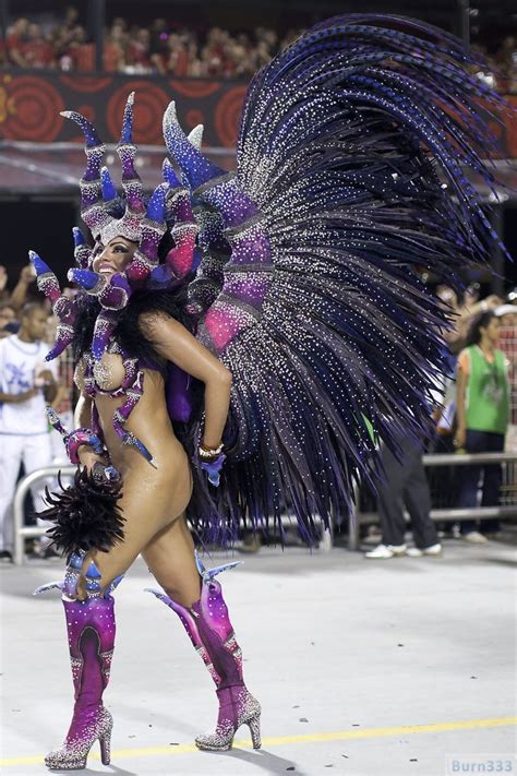 enjoy hourglass bodies of latina divas on carnival 33