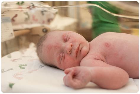 birth photography unassisted birth avista hospital lafayette baby boy