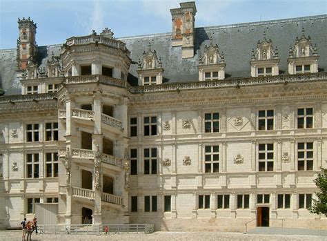 deep travel  historical cultural attraction  chateau de blois