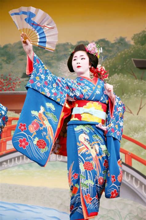 384 best images about geisha maiko oiran ii on pinterest geishas kimonos and japanese culture