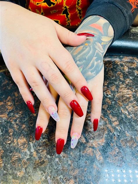 deluxe nails spa middleton    reviews   main st