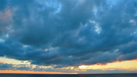 wolken ueber dem meer randnotizenorg