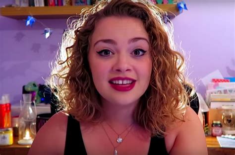 mondaymotivation our woman of the week is carrie hope fletcher
