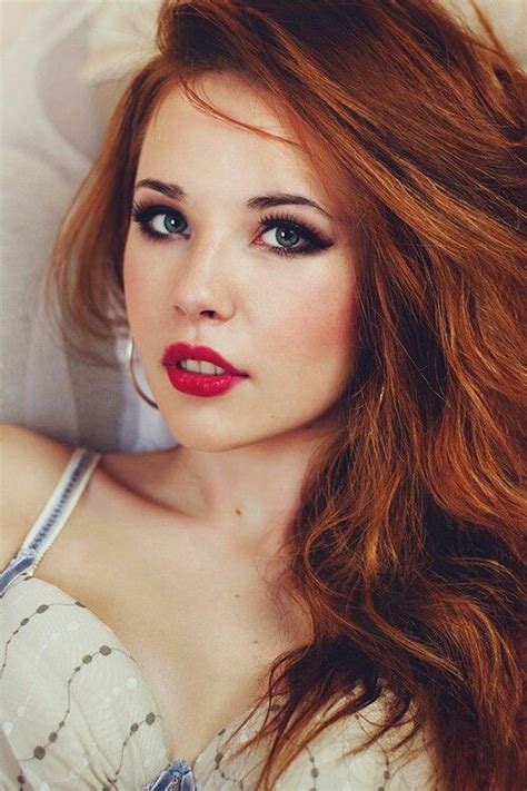 Voluminous Red Hair Pretty Woman Redheads Freckles Gorgeous Redhead