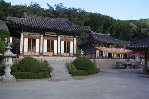 amazing temples    seoul