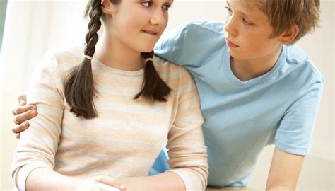 how does a teen pregnancy affect a dating relationship synonym