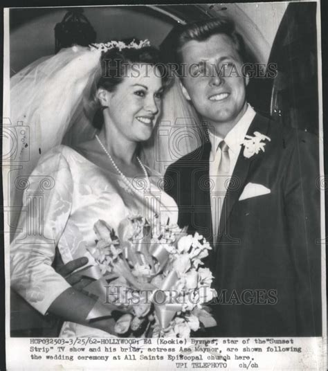 newspaper wedding coverage from the la times actor edd byrnes kookie on 77 sunset strip gets