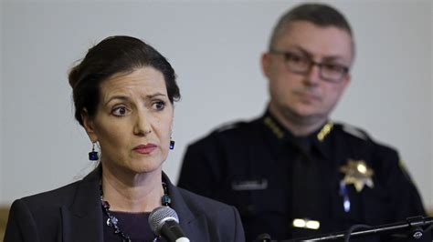 report claims oakland police sex scandal was mishandled by mayor