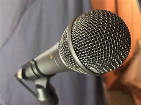 reasons    dynamic microphone