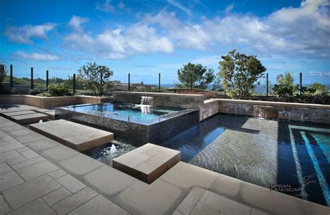 negative edge spa  water feature