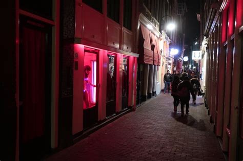 20 amsterdam red light district pictures