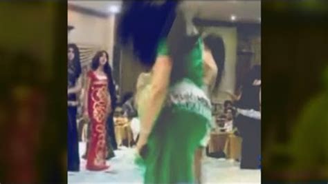 رقص بنات ردح عراقي ياقلبي اشجابك للضيم محسن الفراتي 2019 Video