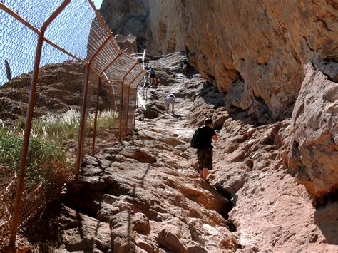 dangers  hiking camelback mountain lifeofabackpackercom