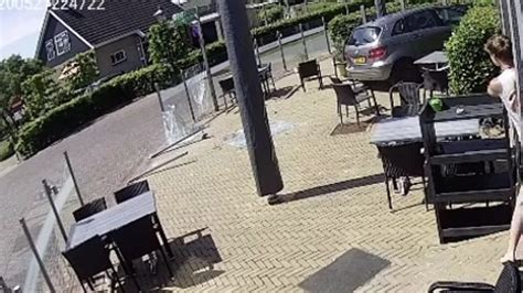 dumpert opa ziet een lekker mokkeltje