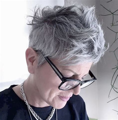 50 Best Short Pixie Haircuts For Older Women 2019