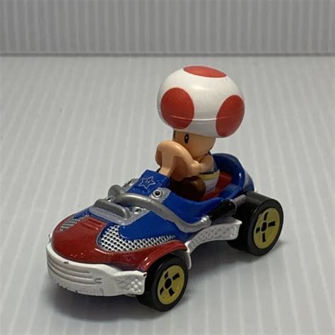 Hot Wheels ~ Nintendo Super Mario Kart Toad Sneeker 2018 Mattel Gbg30