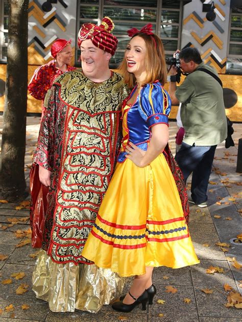 lucy jo hudson the snow white and the seven dwarfs panto photocall at the st helen s theatre
