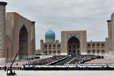 Uzbekistan Buries Long Serving President Islam Karimov Wsj