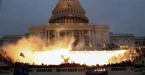 top white house officials resign  capitol hill mayhem politics news al jazeera