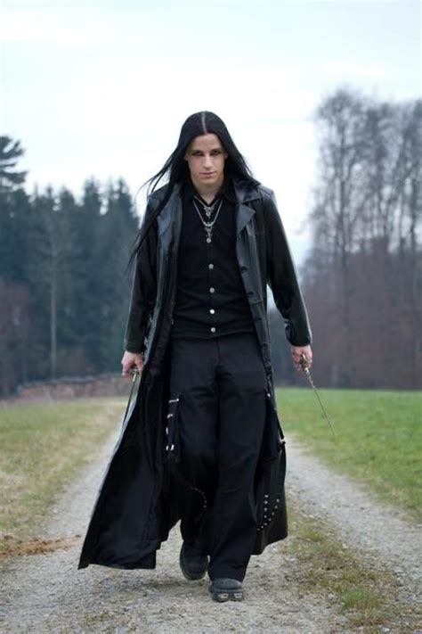 Im Not Sure If This Is A Vampire Look Or Goth Or Winter Hippie Chic