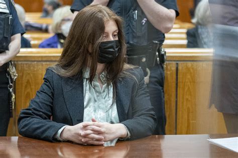 Nyc Judge Remands Lauren Pazienza In Death Of Barbara Gustern