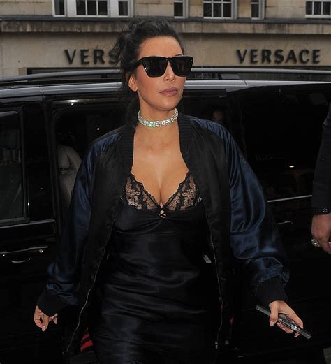 Kim Kardashian Sex Tape Becomes Virtual Reality Experience
