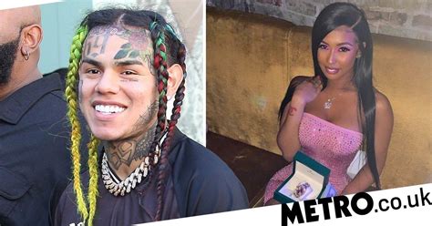 Tekashi69 Gives His Girlfriend 35 000 Rolex From Behind