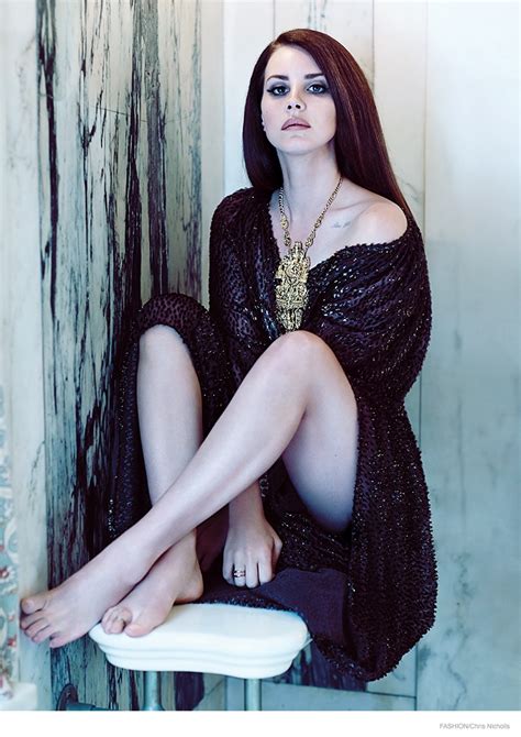 Lana Del Rey 以復古女伶姿態再次站上 Fashion Magazine 9月刊號封面 The Femin