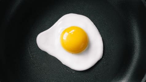 How To Of The Day How To Cook A Perfect Fried Egg Common Sense