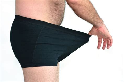 How To Shave Your Bum Safely – The Ultimate Guide To Trimming Male